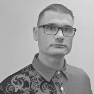 Patrick Stoll | © BEAN GmbH Portrait eines Mannes mit Brille, der frontal in die Kamera schaut | © BEAN GmbH