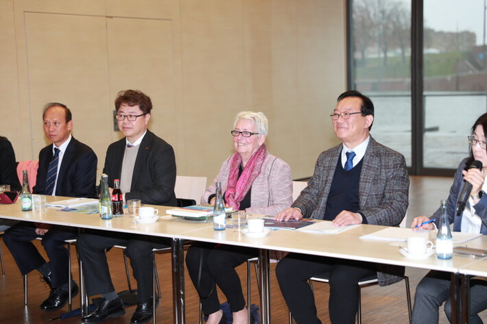 An-nyeong-ha-se-yo! Südkorea sagt „Hallo, Bremerhaven!“ | © Gabriele Becker/Wellenschlag