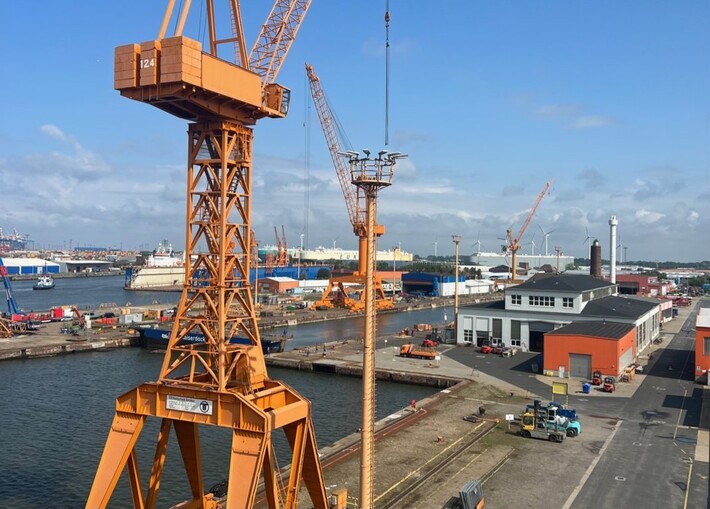 Bremerhavener Lloyd-Werft bringt grünen Strom vom Meer | © Helmut Stapel Bremerhavener Lloyd-Werft bringt grünen Strom vom Meer | © Helmut Stapel
