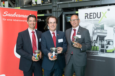 High-Tech-Recyclinganlage für Lithium-Ionen Batterien | © Ralf Mittermayr, CMO und Sprecher des Vorstandes Saubermacher, Hans Roth, Vorsitzender des Aufsichtsrates und Eigentümer, Gerhard Ziehenberger, COO [v.l.n.r.],